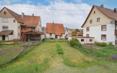 1-2-Familienhaus in toller Lage und schönem Grundstück
