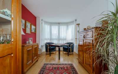 Sonnige Maisonettewohnung ruhig gelegen und kurze Wege in die Innenstadt: Charme, Chick und Esprit inklussive - um diese Perle wird man Sie beneiden