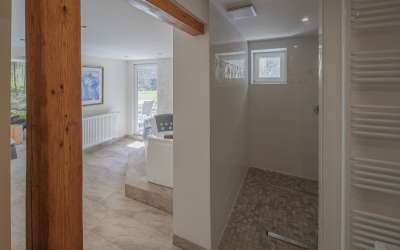 Wer hier einkehren darf, erlebt eine besondere Atmosphäre, die lange in Erinnerung bleibt - Hotel mitten im Grünen