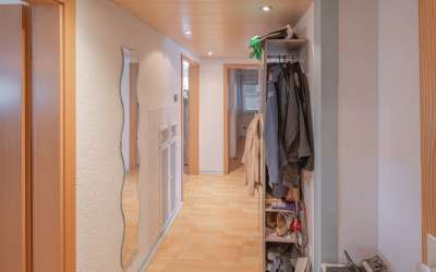 Tolles Anlagepaket auf Rieten/Sauerwasen: 3 Zimmer Dachgeschoß-Butze in schickem Design mit Ertrag