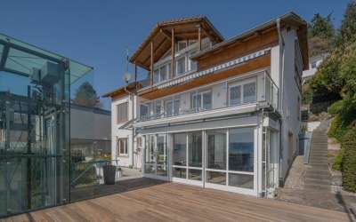 Lassen Sie sich hier jeden Tag eine frische Brise vom See um die Nase wehen - einzigartige Bodenseevilla mit Rundumblick über den See - viel Platz für Verführung und Seeliebe