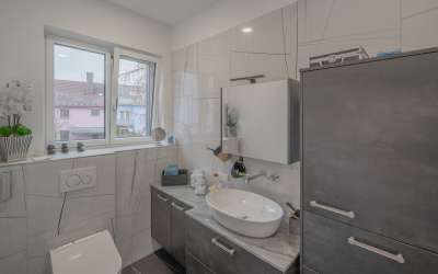 Modernisierte sonnige Stadtvilla für die ganze Familie