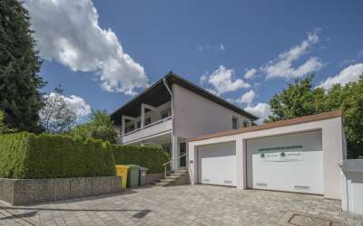 Panorama zum Abendrot aufs Abendbrot! Villa mit Fern- und Weitblicken - im Bungalowstil, mit ELW