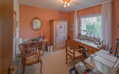 Sonnig, idyllisch, ländlich romantisch und schön: Einfamilienhaus in familiärer Lage!