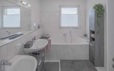 Sonniges Zweifamilienhaus in begehrter Lage