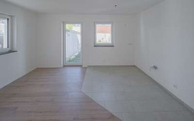Effizienzhaus in der Stadtmitte - Neubau, hier ist der sofortige Einzug mit viel Komfort möglich