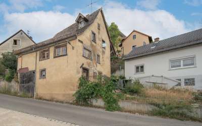 Rustico im Hegau, sucht klugen Handwerker: Bauernhaus zum Kernsanieren und sich Verwirklichen
