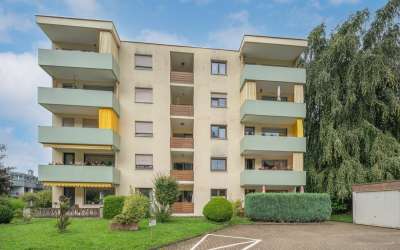 Der Schwarzwald vor der Haustüre: 3,5 Zimmer Eigentumswohnung mit Terrasse