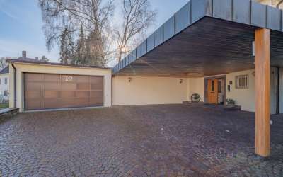 Und plötzlich hört die Suche auf: die aussergewöhnliche Villa: ruhig gelegen und stadtnah - Eleganz trifft hier auf tres chic!