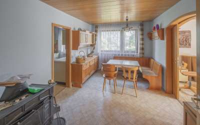 Modernes 2-Familienhaus zur Fertigstellung