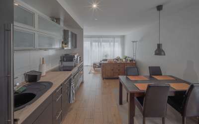 Two in One: hier hat Eleganz und Moderene eine neue doppelte Heimat für Anleger auf der Suche nach dem perfektem Objekt! Worauf warten Sie noch?