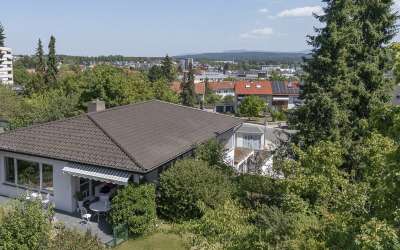 Bungalow am Stadtrand mit Weit- und Ausblicken, inklussive Einliegereinheit