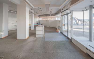 Großzügiges Wohn-und Geschäftshaus