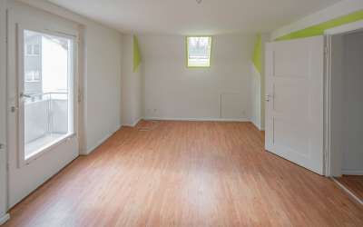 Das charmante Dreifamilienhaus am Ortsrand mit kurzen Wegen ins Grüne und einer enormen Aussicht