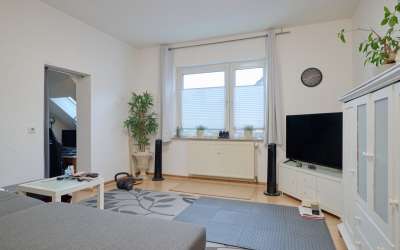 Platz für Rendite und Ertrag: vermietetes 5-Familienhaus in idyllischem Umfeld
