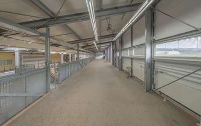 Sonniges, markantes Gewerbeanlageobjekt mit Potential und jungem Baujahr