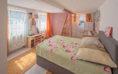 Freistehendes 1-2-Familienhaus in ruhiger zentraler Lage
