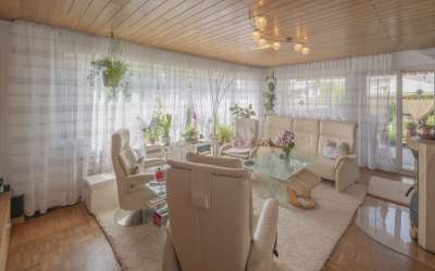 Zweifamilienhaus auf Rinelen