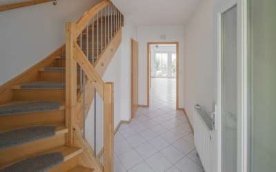 Das sonnige und freistehende tolle, moderne und gepflegte Einfamilienhaus am Ortsrand - hier ist Platz für Ruhe und Gemütlichkeit!