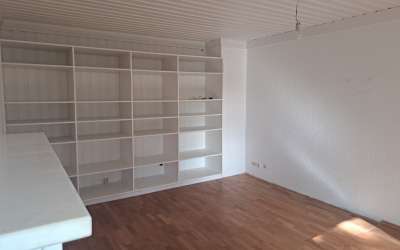 Hier ist viel Platz für Romantik und ländliche Idylle: neu modernisierte 4 Zimmer Wohnung mit Chick und Charme