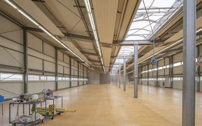 Sonniges, markantes Gewerbeanlageobjekt mit Potential und jungem Baujahr