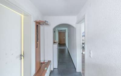 4,5-Zimmer-Dachgeschosswohnung mit Gartenanteil