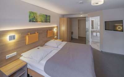 Wer hier einkehren darf, erlebt eine besondere Atmosphäre, die lange in Erinnerung bleibt - Hotel mitten im Grünen