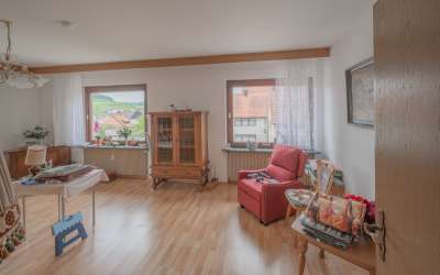 Sofort frei - Großzügiges 2 Familienhaus in Geisingen-Leipferdingen