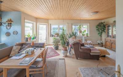 Raffiniertes Penthouse auf Rieten: hier ist Platz zum Wohlfühlen
