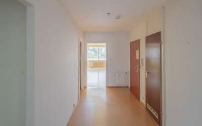 Hier können Sie sofort einziehen - großzügige 5 Zimmer Eigentumswohnung