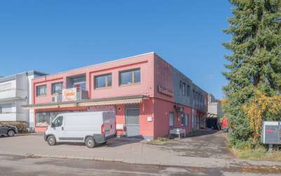 Wohn- und Geschäftshaus in beliebten Wohngebiet