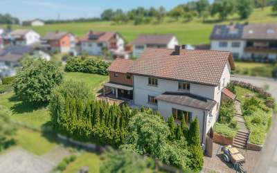 1-2-Familienhaus in toller Lage und schönem Grundstück