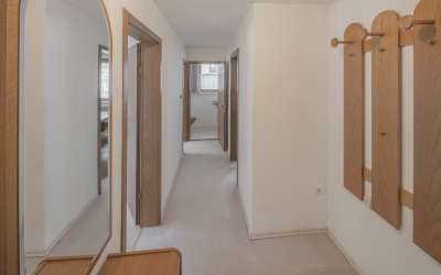 Hier beginnt Lebensqualität - Wohnen im Grünen! Platz für 2-3 Generationen, oder zum Vermieten.