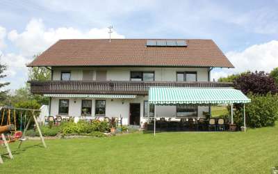 Landhaus mit vielen Entfaltungsmöglichkeiten und tollem Freisitz