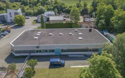 Moderne Halle und Büroteil, mit Möglichkeit zur Erweiterung