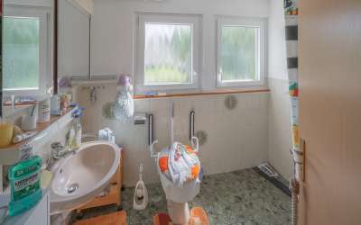 Dreifamilienhaus mit viel Fläche - kurzfristig bezugsfrei