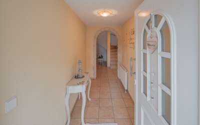 Modernes Haus für Kind und Kegel