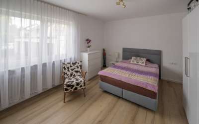 Kurschatten inklusive: ausgezeichnete 3 Zimmer Hochparterre mit Esprit und Charme