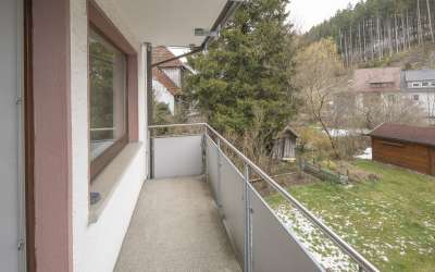 Hier beginnt Lebensqualität - Wohnen im Grünen! Platz für 2-3 Generationen, oder zum Vermieten.