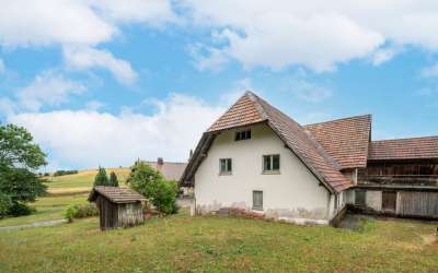 Sonniges Haus für die ganze Familie - enorm großes Grundstück - hier fängt Wohnen richtig an!