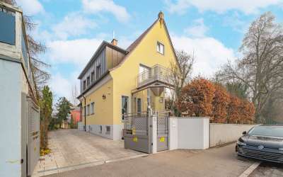 Modernisierte sonnige Stadtvilla für die ganze Familie