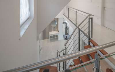 Sonniges und enormes Penthouse mit Heubergpanorama