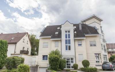 Hier ist Platz für Modernes und elegantes Wohnen in der Kur- und Bäderstadt - mit Türmchen