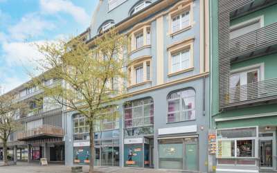 Platz für Eleganz und tres chick: mitten in der Innenstadt - Moderne 5 Zimmer Eigentumswohnung