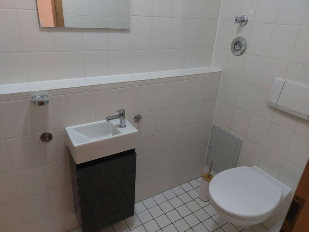 Viel Platz für Wohnen und Chichi - großzügiges und ruhiges Wohnen mitten in der Stadt! - Photo 4