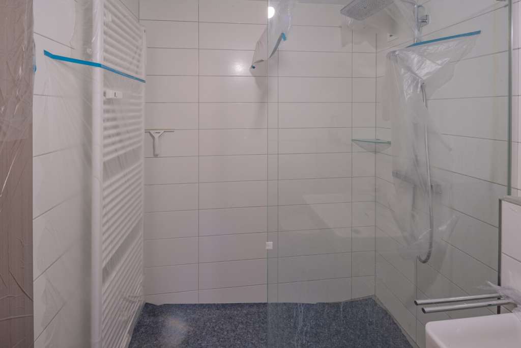 Neu renoviert: 3 Zimmer Mietwohnung im Erdgeschoss mit Terrasse - Photo 2