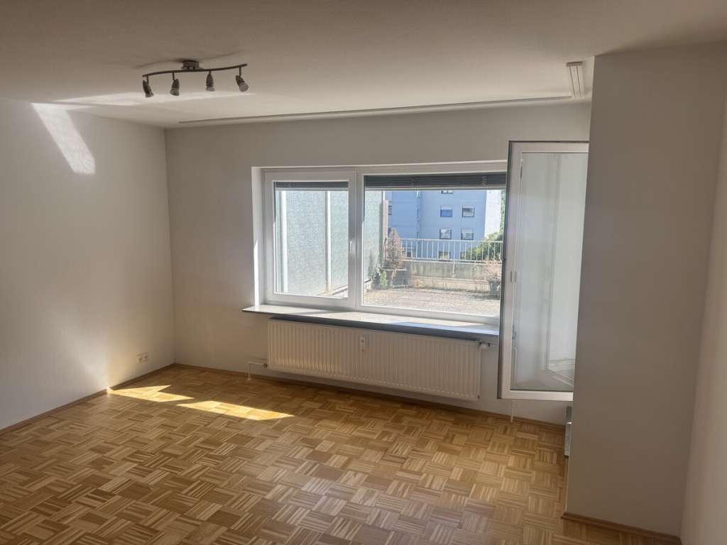 Hier finden Sie eine 3-Zimmer-Wohnung im Stadtzentrum! - Photo 2