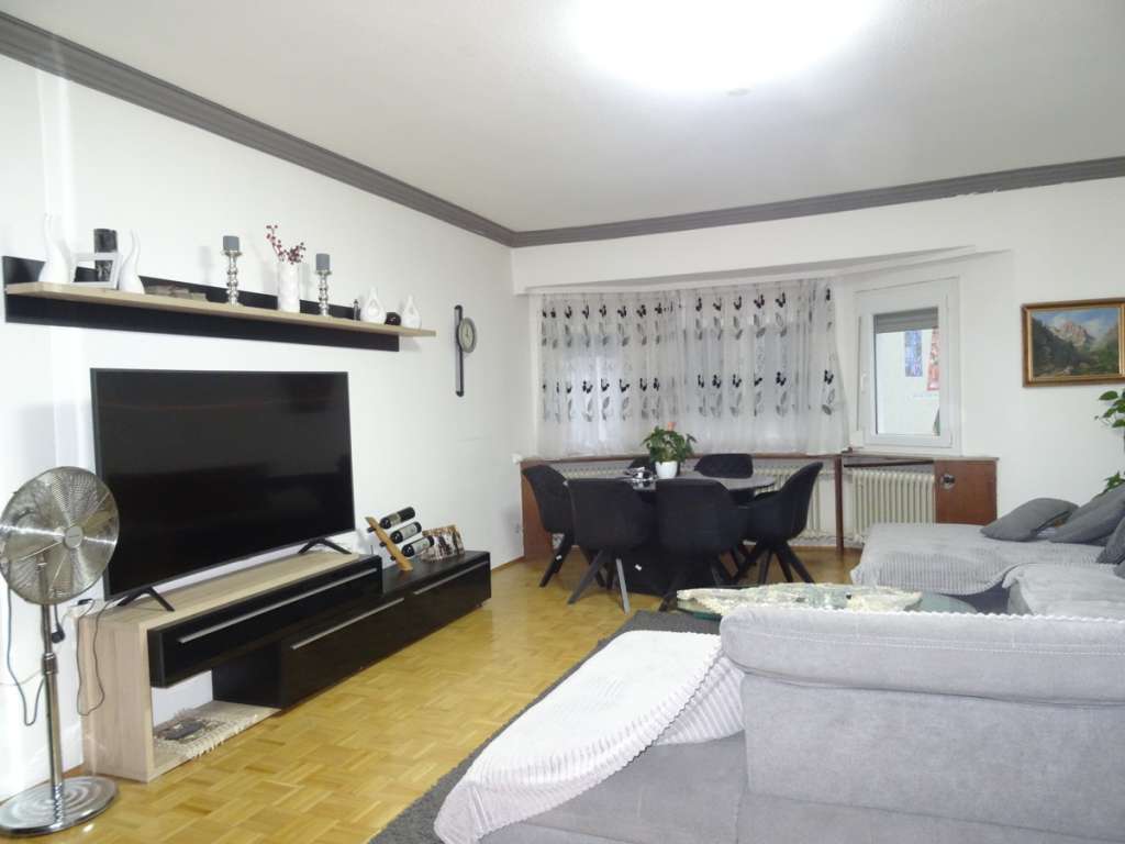 Moderne 4-Zimmer-Mietwohnung im Zentrum von Schwenningen - Photo 1