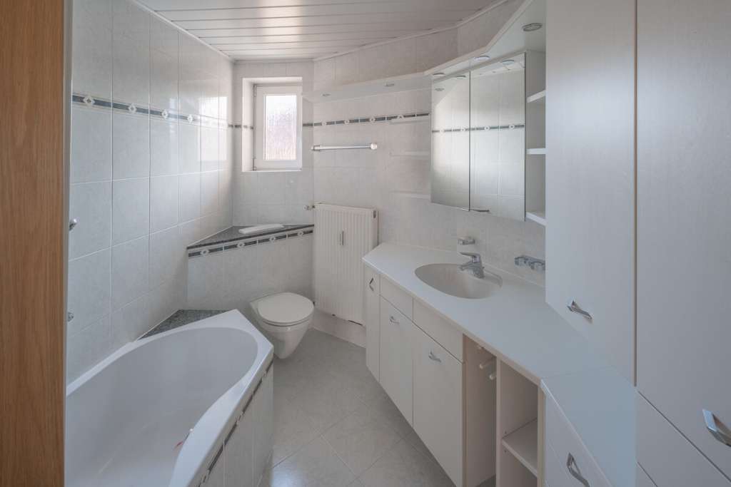 Flotte 3 Zimmer Mietwohnung in Innenstadtnähe, mit viel Licht und Sonnenschein - Photo 3