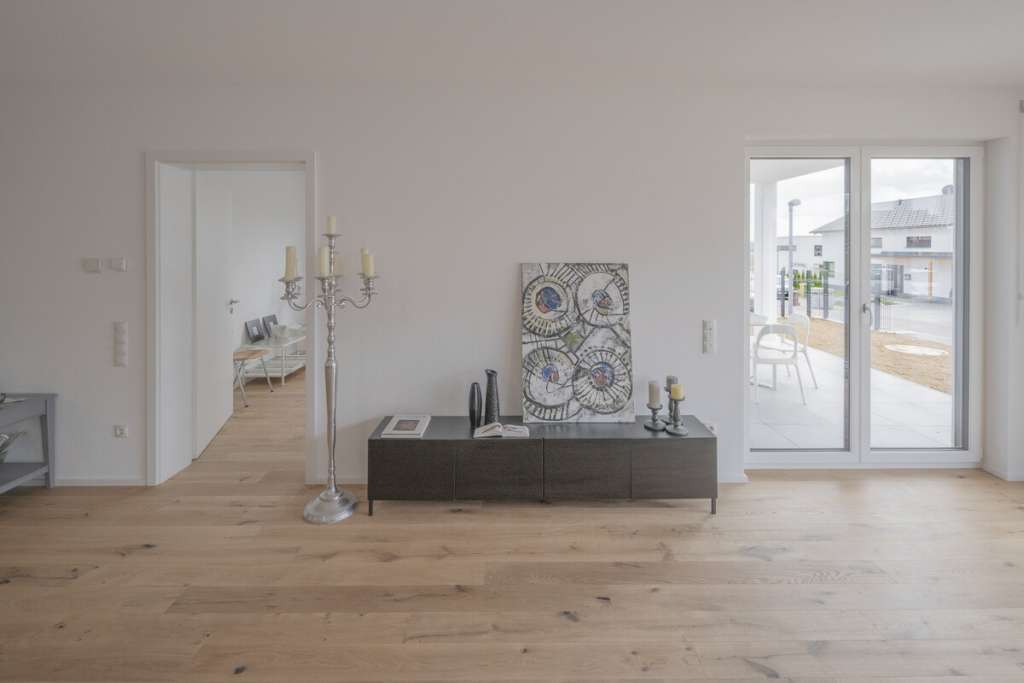 Moderne 4 Zimmer Neubauwohnung im Erdgeschoss zu vermieten - befristet auf 3 Jahre - Photo 2